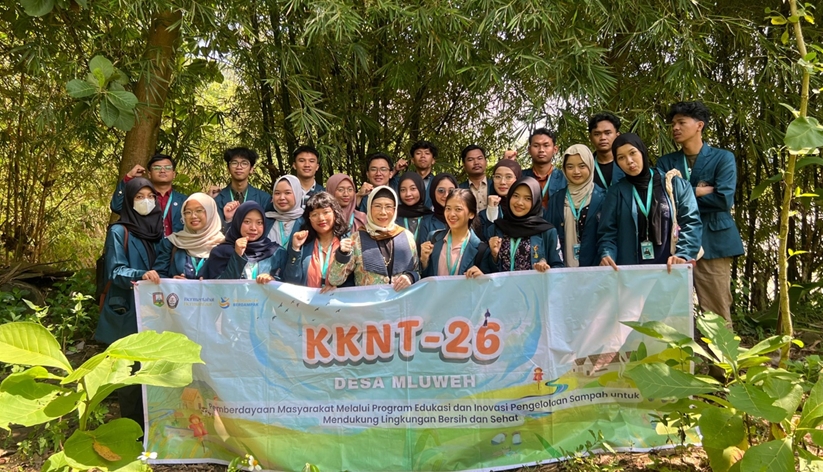 Program Edukasi dan Inovasi Pengelolaan Sampah untuk Mendukung Lingkungan Bersih dan Sehat di Desa Mluweh, Kabupaten Semarang